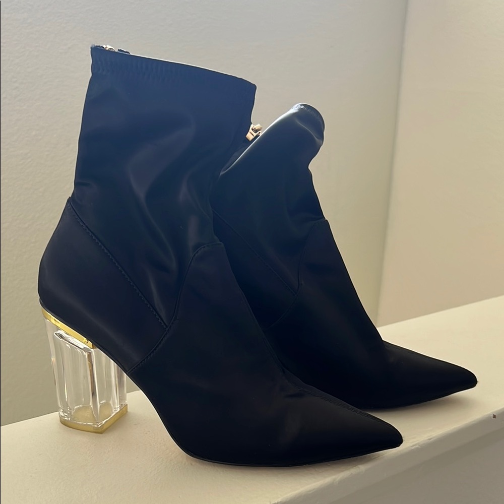 Cecelia N.Y. Black Ankle Boots with Clear Heel, size 8.5